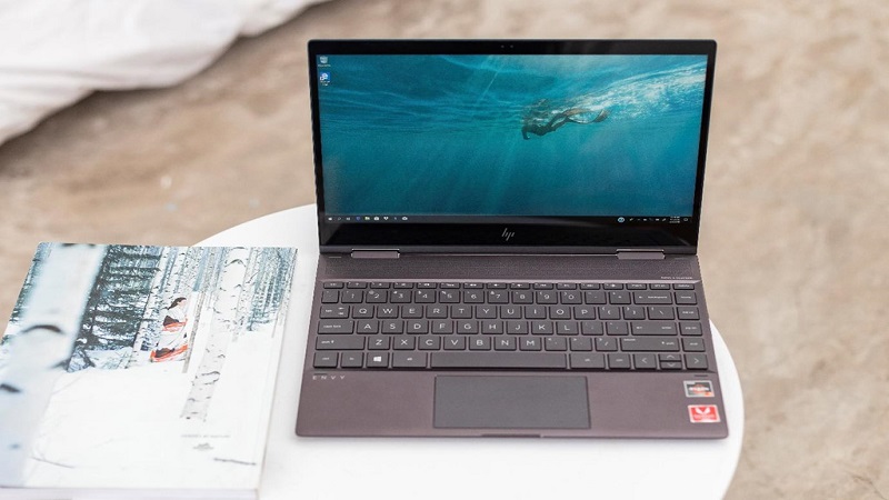 Laptop HP dòng Envy x360 với màn hình cảm ứng xoay 360 độ, giá từ 22,8 triệu đồng